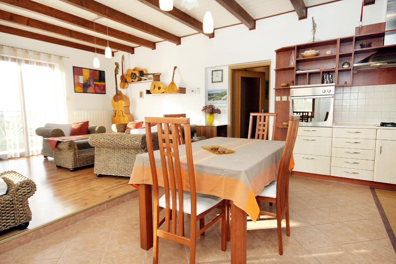 Apartment Klenovica 5580B ภายนอก รูปภาพ