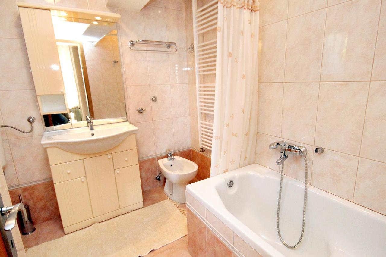 Apartment Klenovica 5580B ภายนอก รูปภาพ