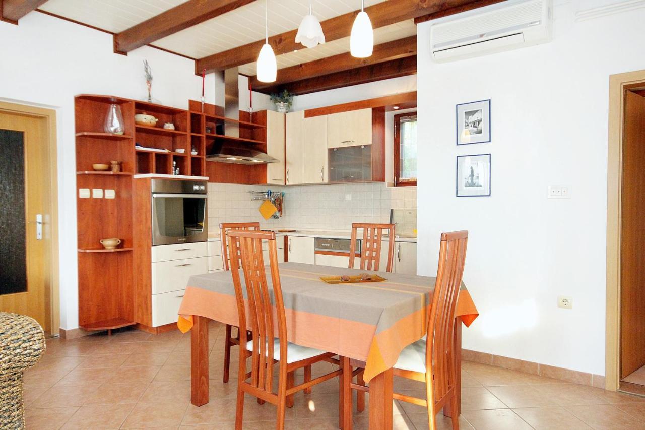 Apartment Klenovica 5580B ภายนอก รูปภาพ