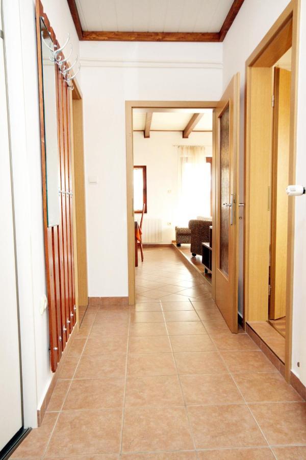 Apartment Klenovica 5580B ภายนอก รูปภาพ